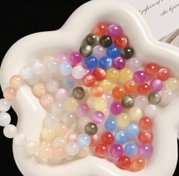 UV color-changing cat's eye beads